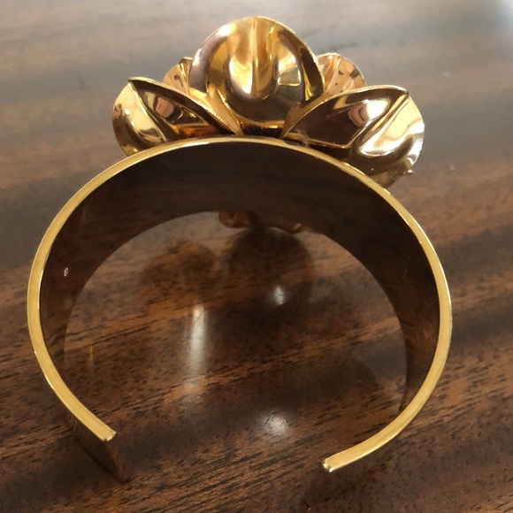 Kate Spade Bright Blossom Cuff Bracelet & matching earrings - Picture 5 of 12